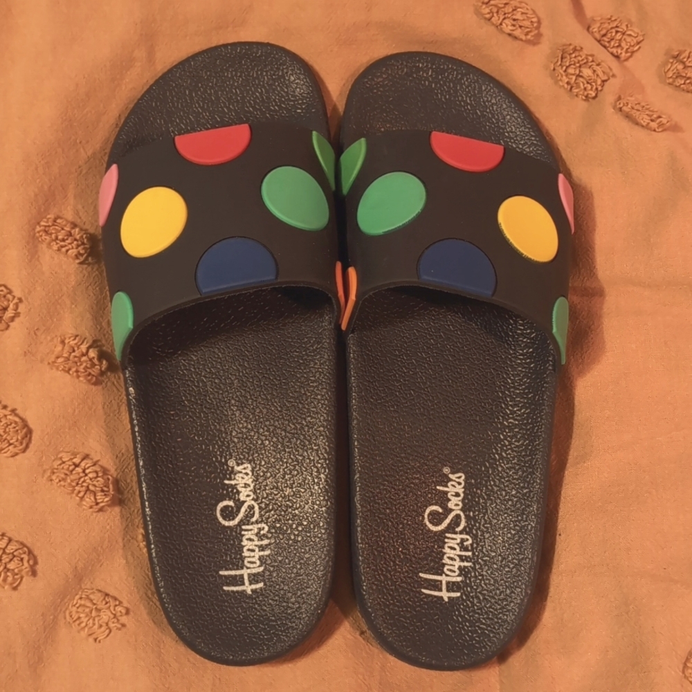 Size 8 (ish) rainbow polka dot slides!